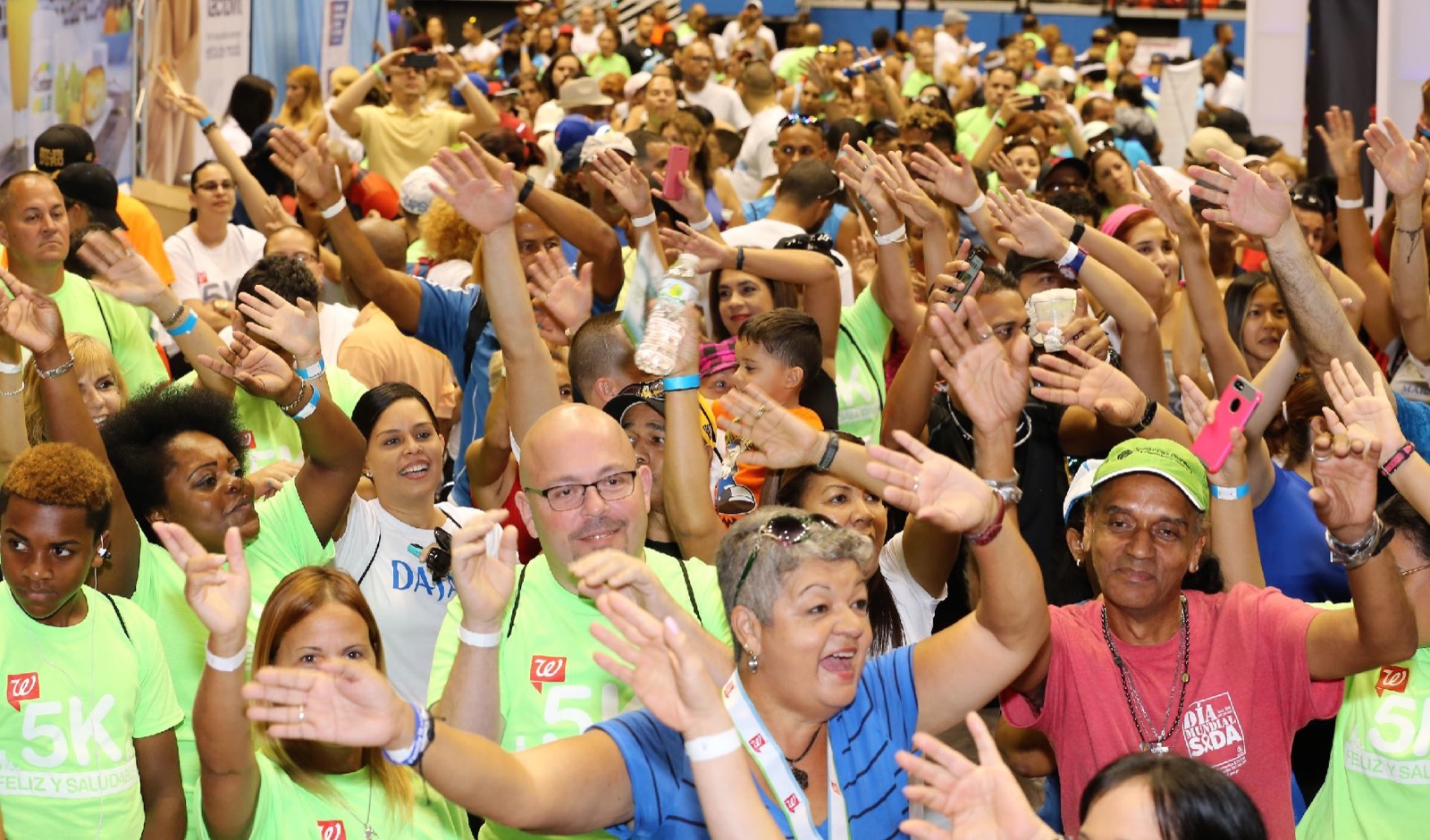 Walgreens 5K 2017: participantes y equipo del evento